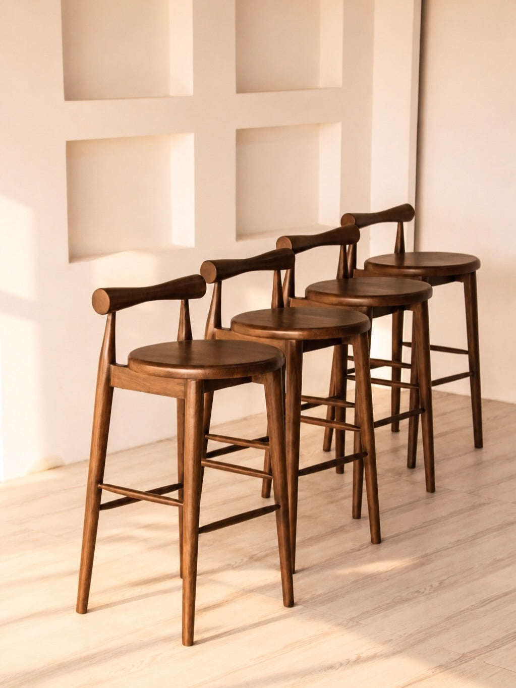 NORDIC CREST BAR STOOL