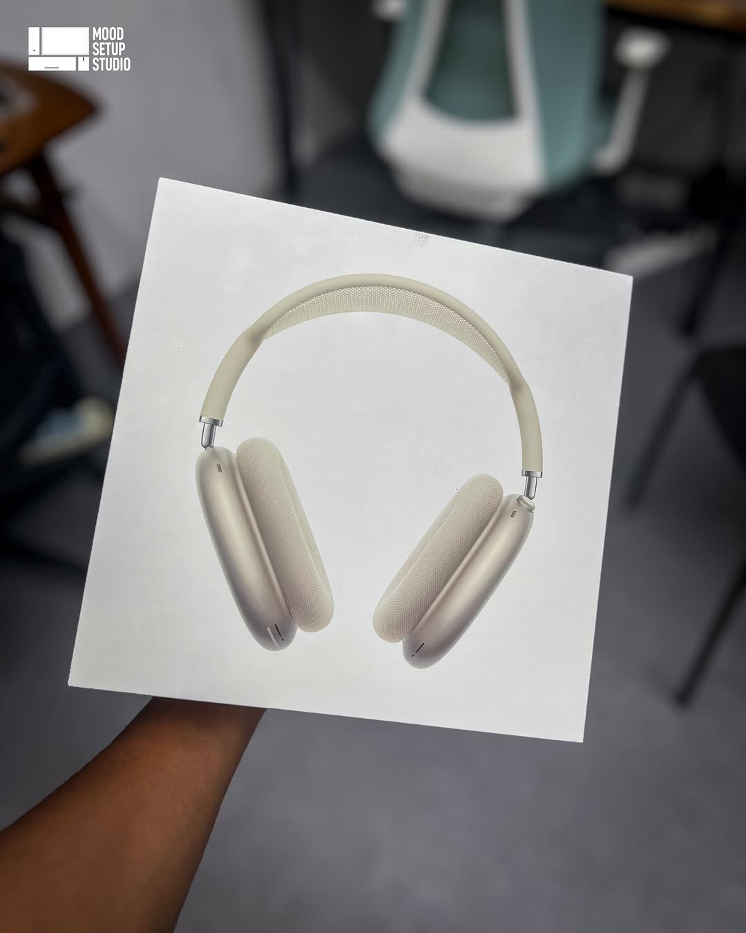 AIRPODS MAX HEADPHONES-STARLIGHT