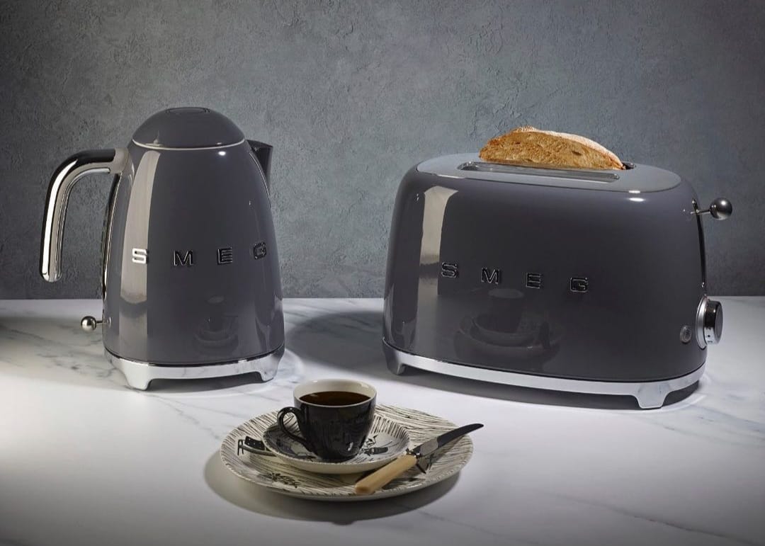 SMEG RETRO STYLE KETTLE AND TOASTER SET SLATE GREY