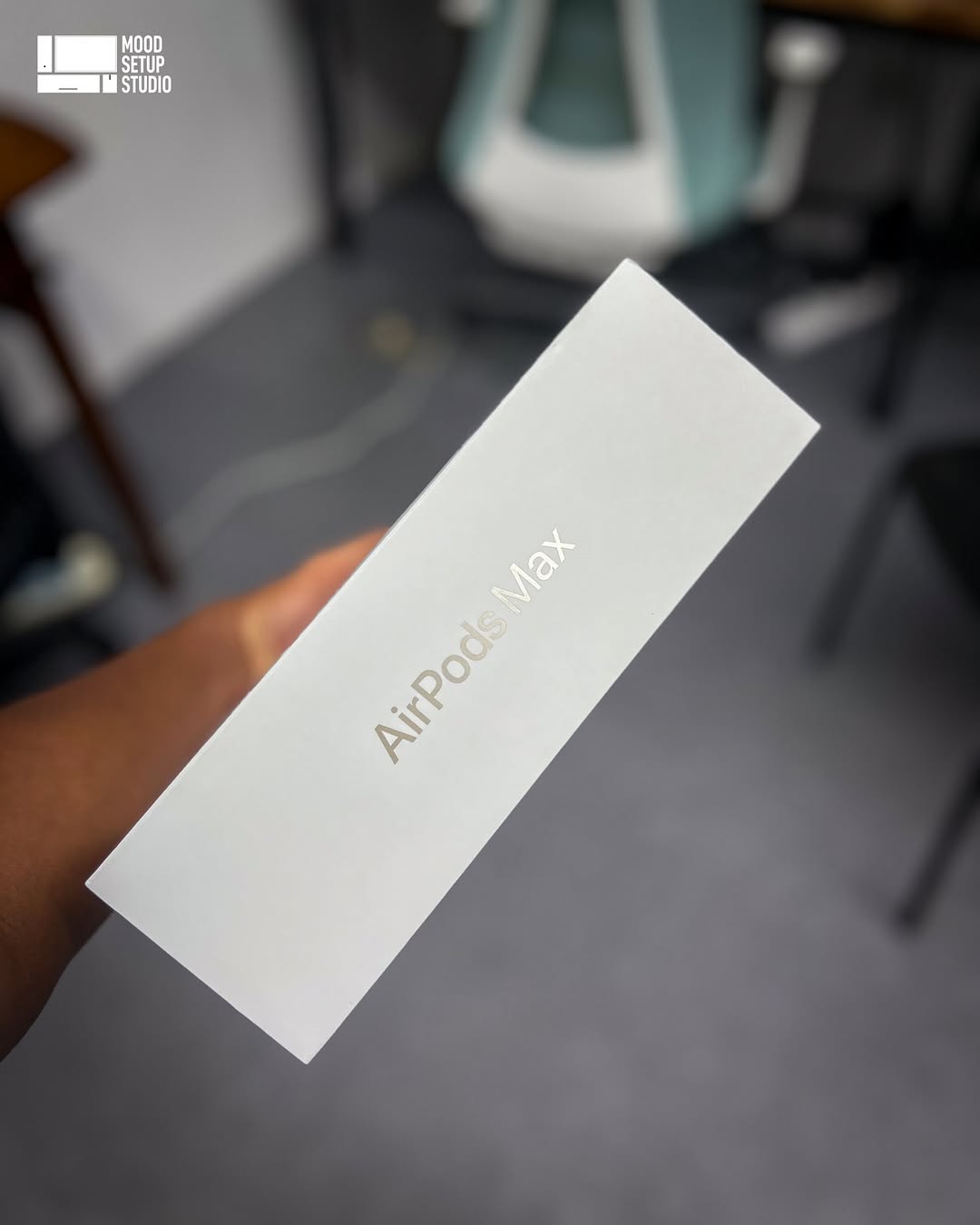 AIRPODS MAX HEADPHONES-STARLIGHT