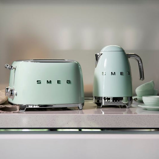 SMEG RETRO STYLE KETTLE AND TOASTER PASTEL GREEN