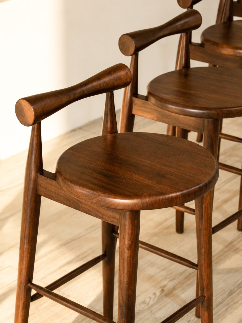 NORDIC CREST BAR STOOL