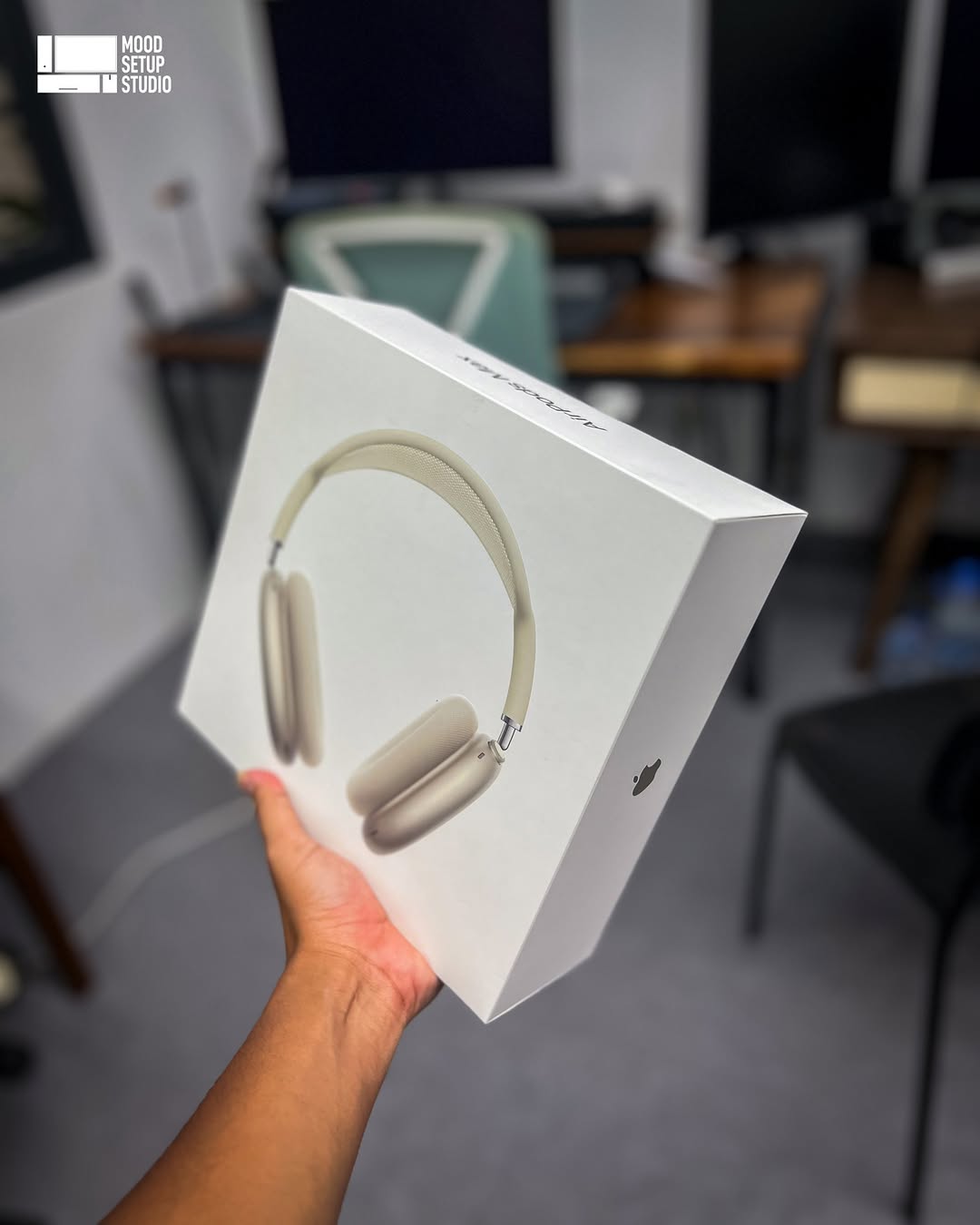 AIRPODS MAX HEADPHONES-STARLIGHT