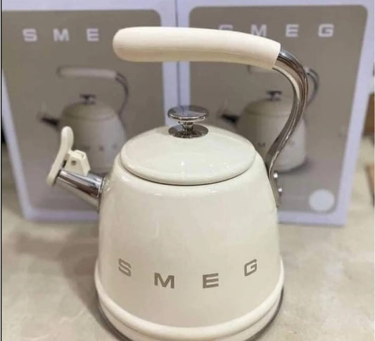 SMEG WHISTLING KETTLE CREAM
